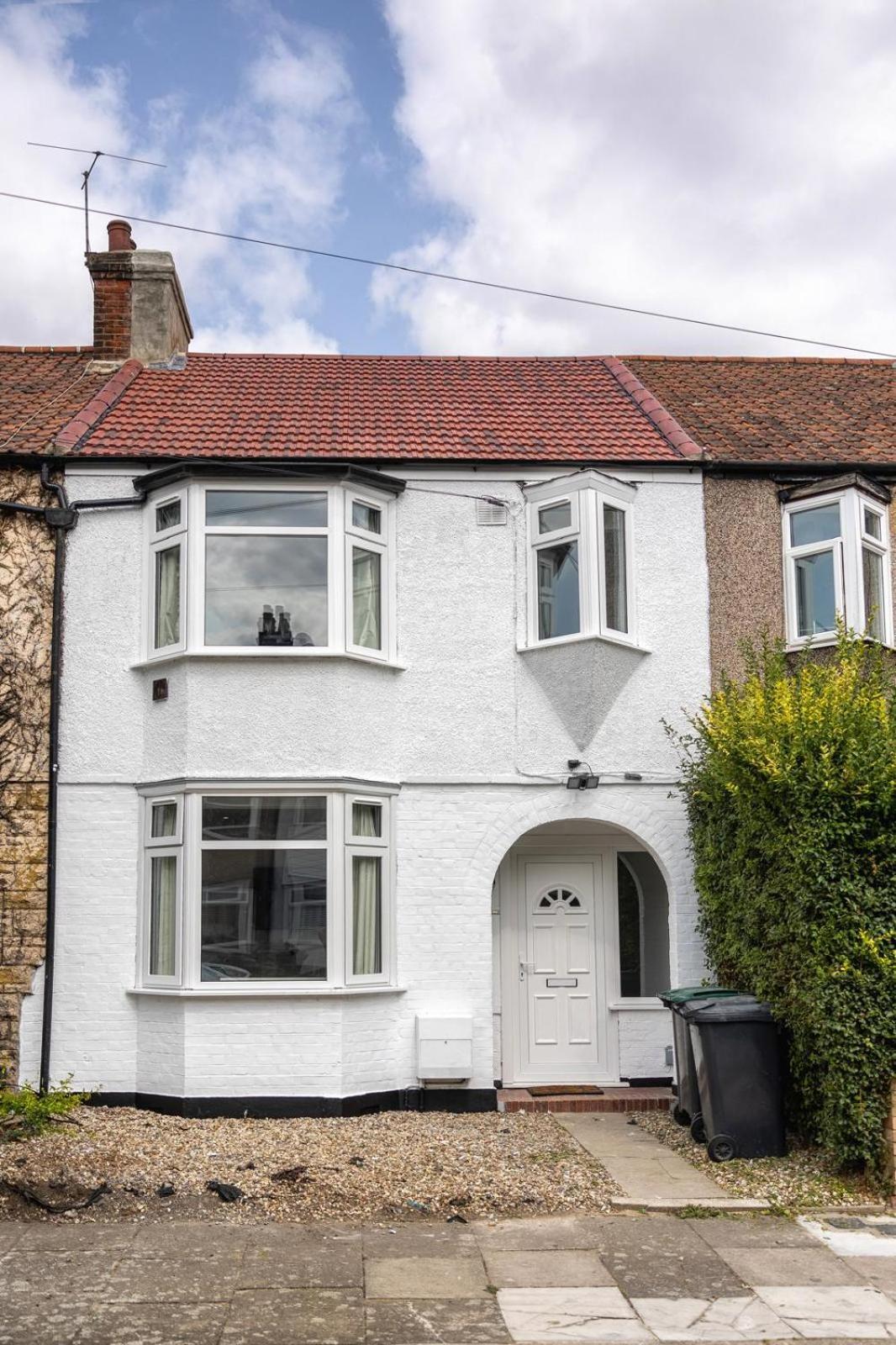 Modern Home With Driveway Parking For 2 Vehicles, Near Tottenham Hotspur Stadium, White Hart Lane Train Station Лондон Экстерьер фото