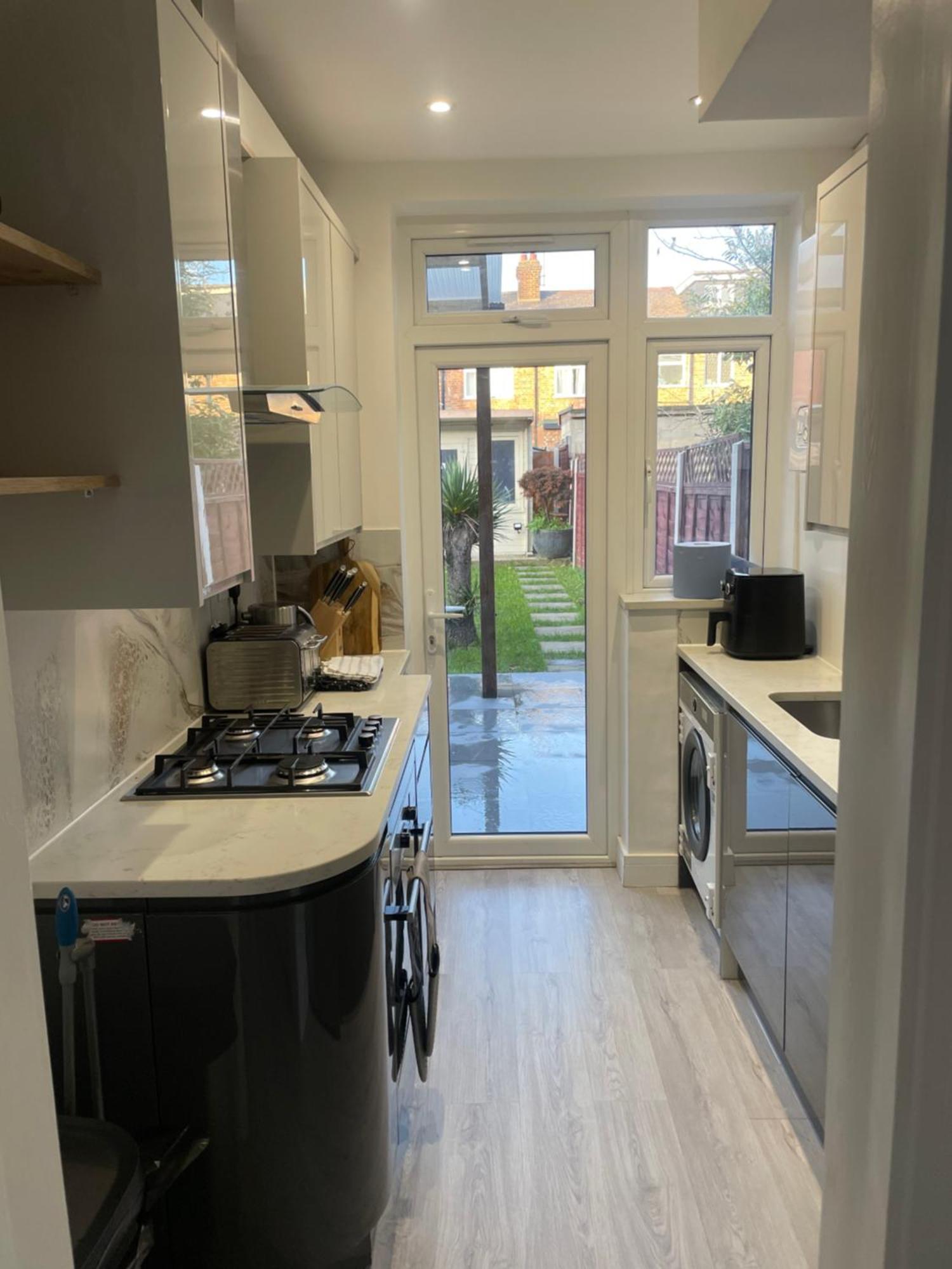 Modern Home With Driveway Parking For 2 Vehicles, Near Tottenham Hotspur Stadium, White Hart Lane Train Station Лондон Экстерьер фото